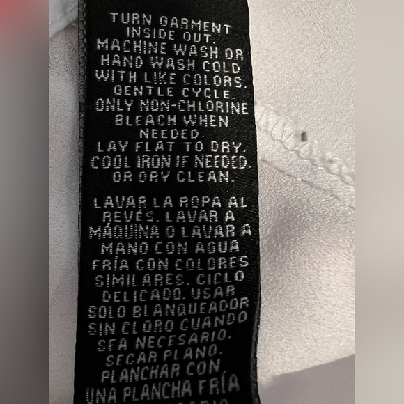 White top - Picture 4 of 4